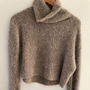 7115 by Szeki ultra lux sweater size M